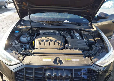 2024 Audi Q3 Premium 45 Tfsi S Line Quattro Tiptronic z USA, uszkodzony, nr VIN WA1DECF39R1135355